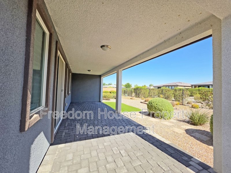 4882 East Beacon Ridge Drive property image