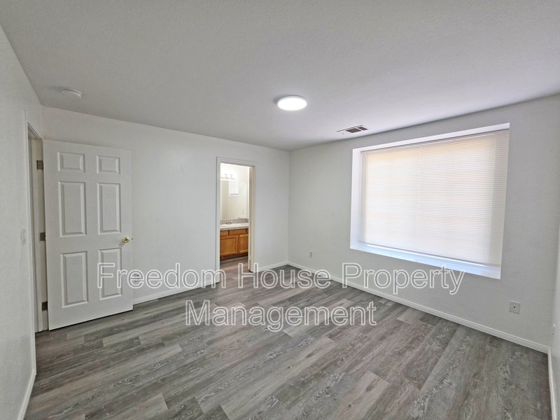 670 Bourbon Street - 2 property image