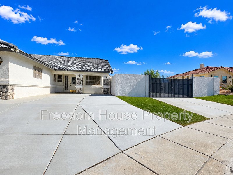 3630 East Vineyard Drive North property image