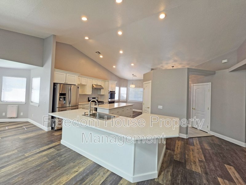 3630 East Vineyard Drive North property image