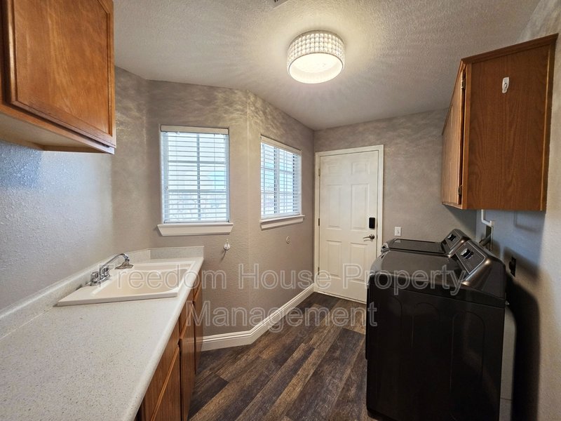 3630 East Vineyard Drive North property image