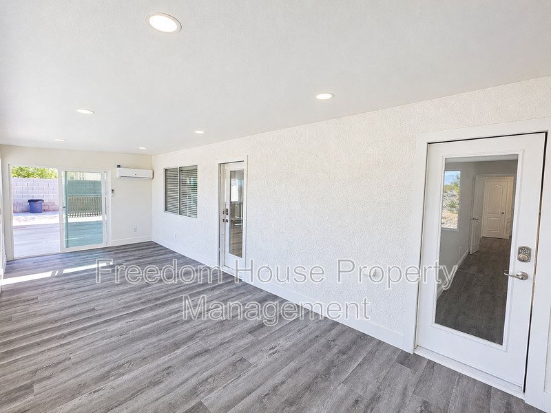3630 East Vineyard Drive North property image