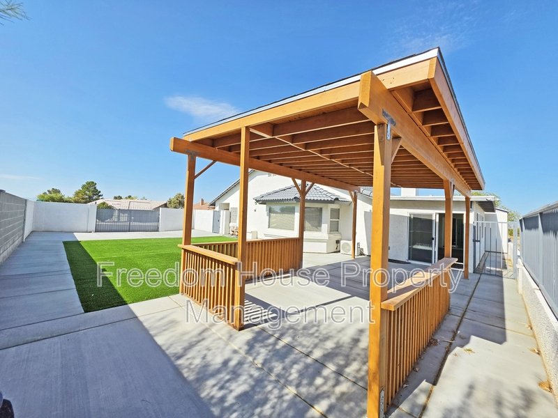 3630 East Vineyard Drive North property image