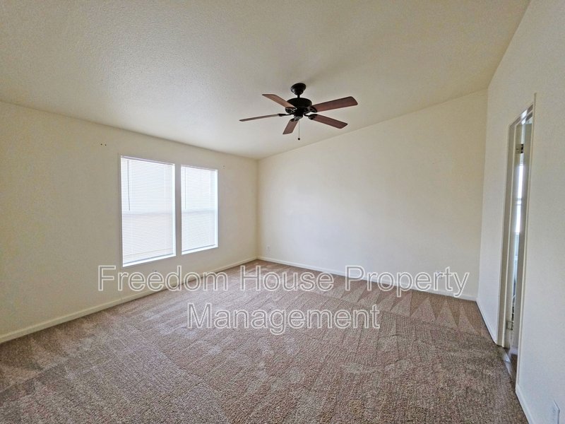 4400 Vicki Ann property image