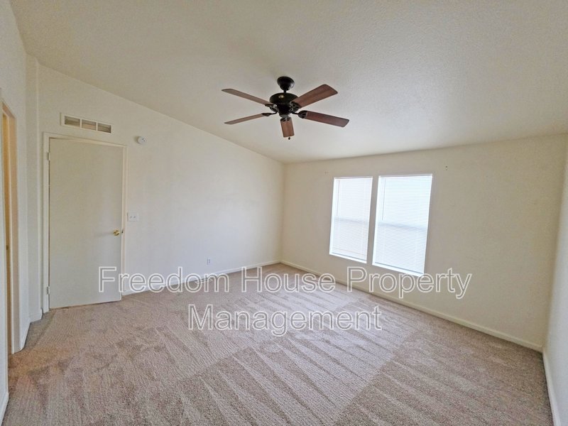 4400 Vicki Ann property image