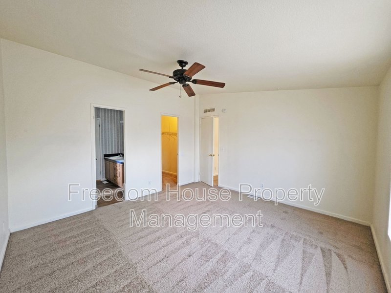 4400 Vicki Ann property image