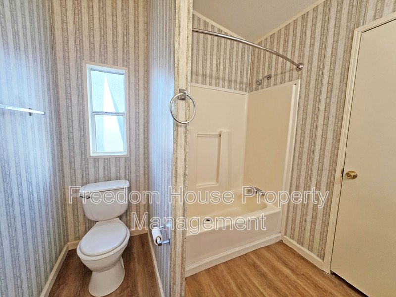 4400 Vicki Ann property image