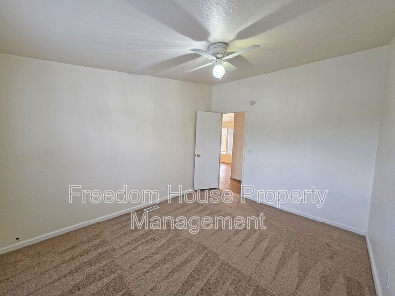 4400 Vicki Ann property image