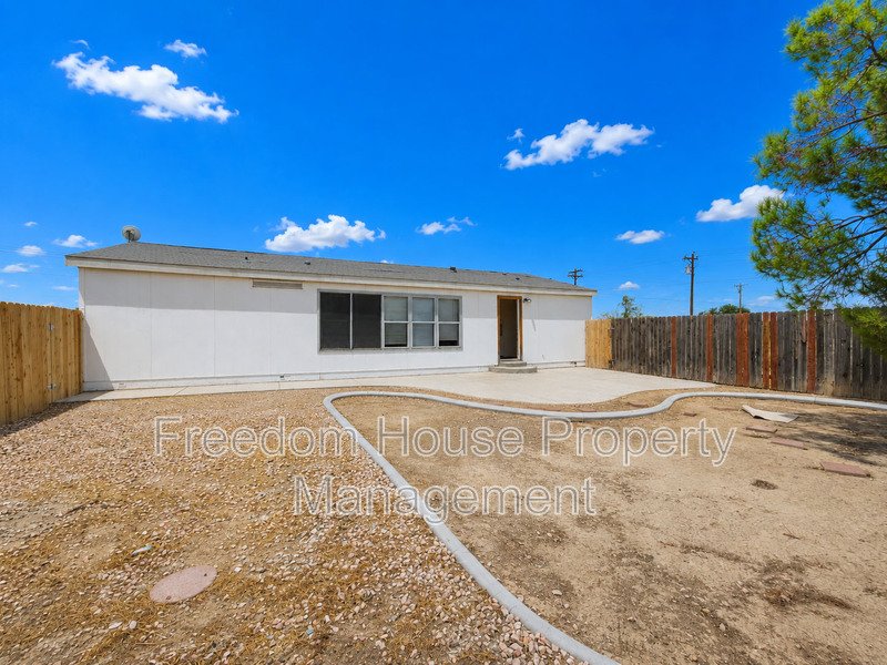 4400 Vicki Ann property image