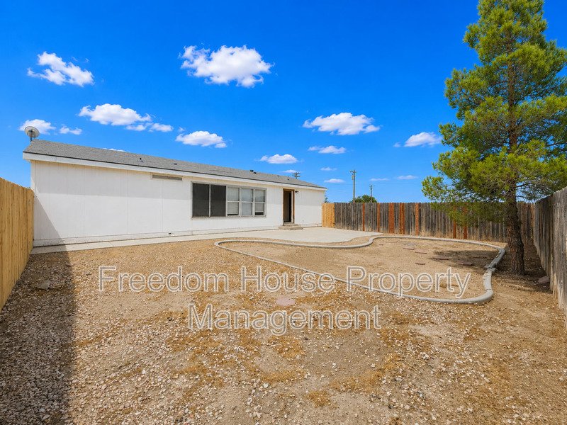 4400 Vicki Ann property image