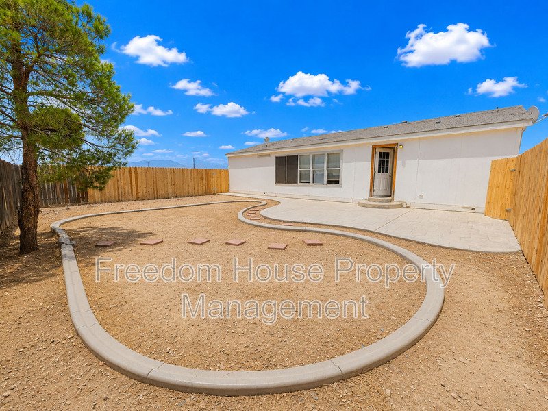 4400 Vicki Ann property image