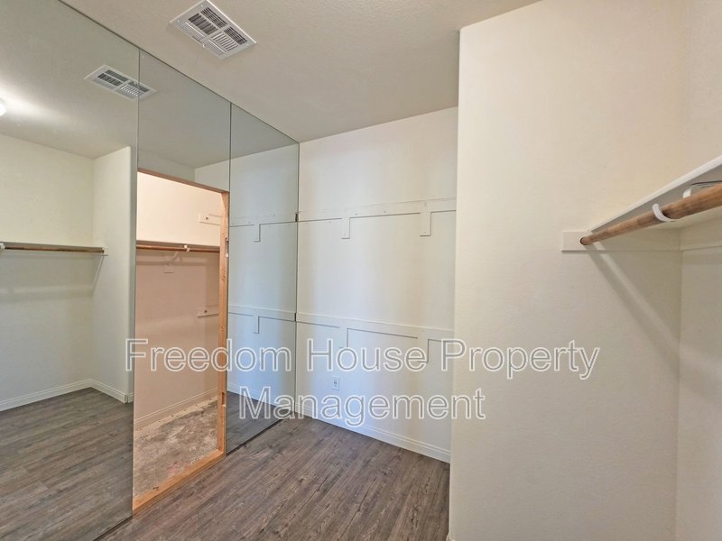 5628 San Marco Drive property image