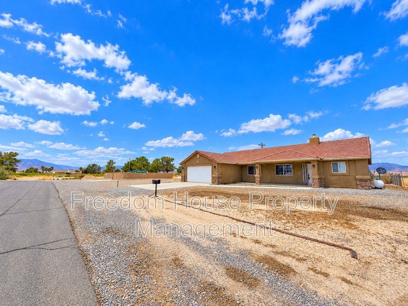 410 East Bellville Road property image