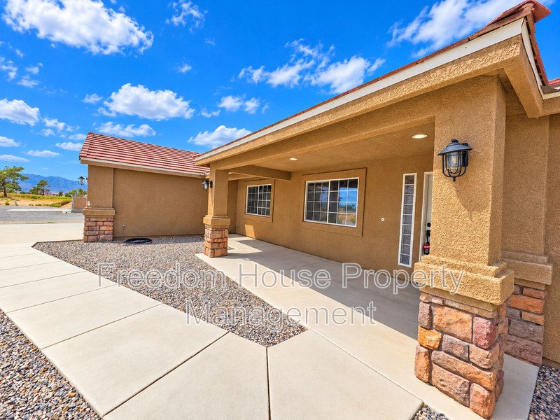 410 East Bellville Road property image