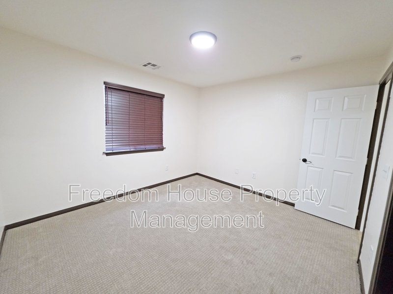 410 East Bellville Road property image