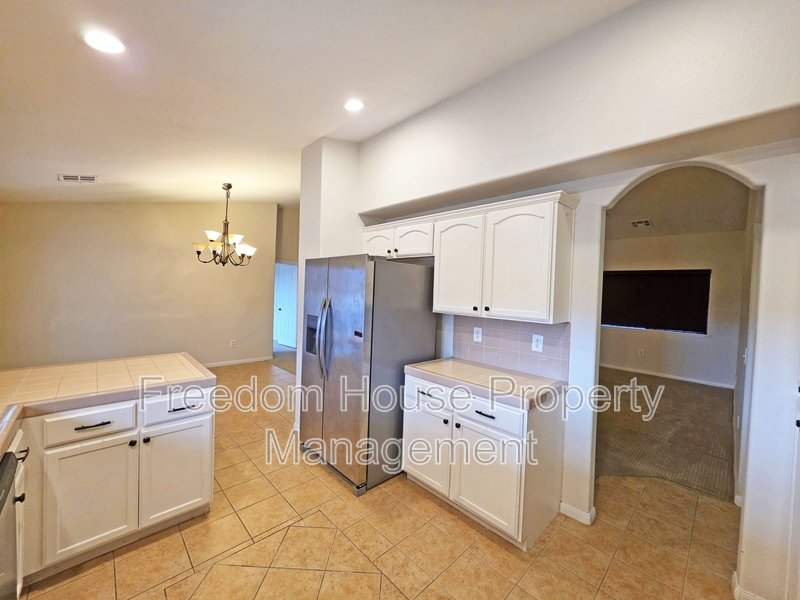 410 East Bellville Road property image