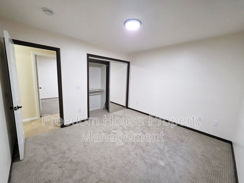410 East Bellville Road property image