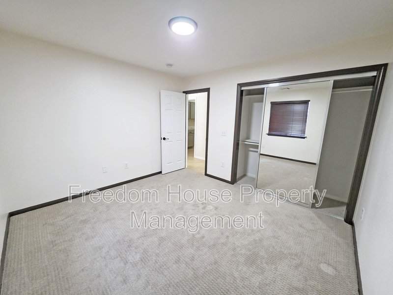 410 East Bellville Road property image