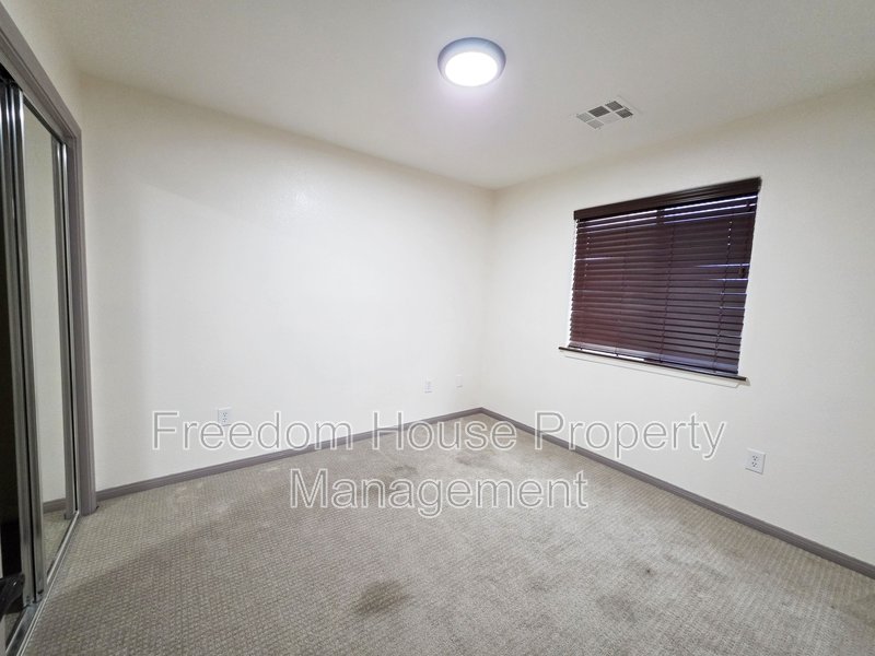 410 East Bellville Road property image