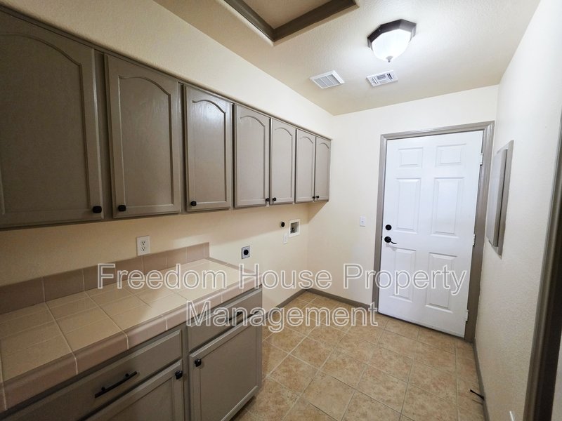 410 East Bellville Road property image