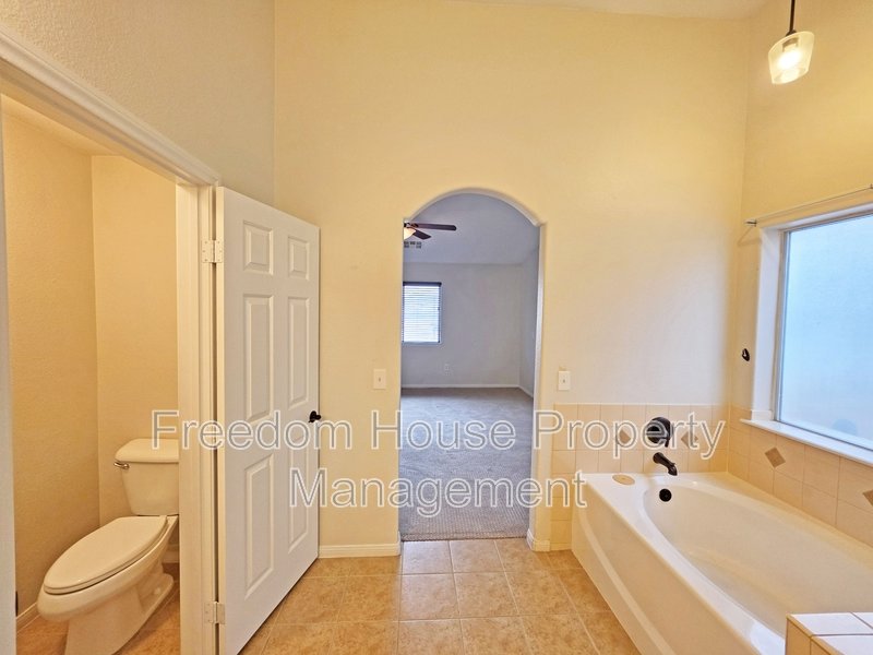 410 East Bellville Road property image