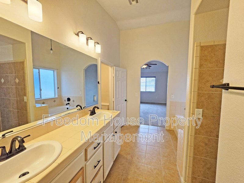 410 East Bellville Road property image