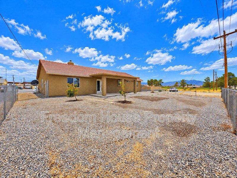 410 East Bellville Road property image