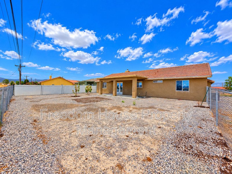 410 East Bellville Road property image